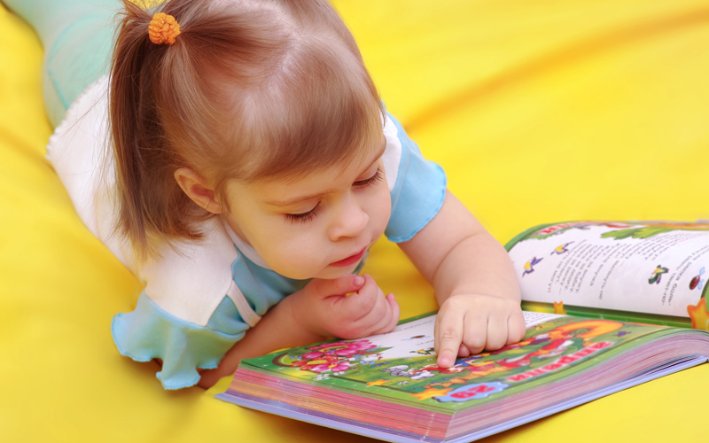 Как научить малыша читать книги на русском языке?