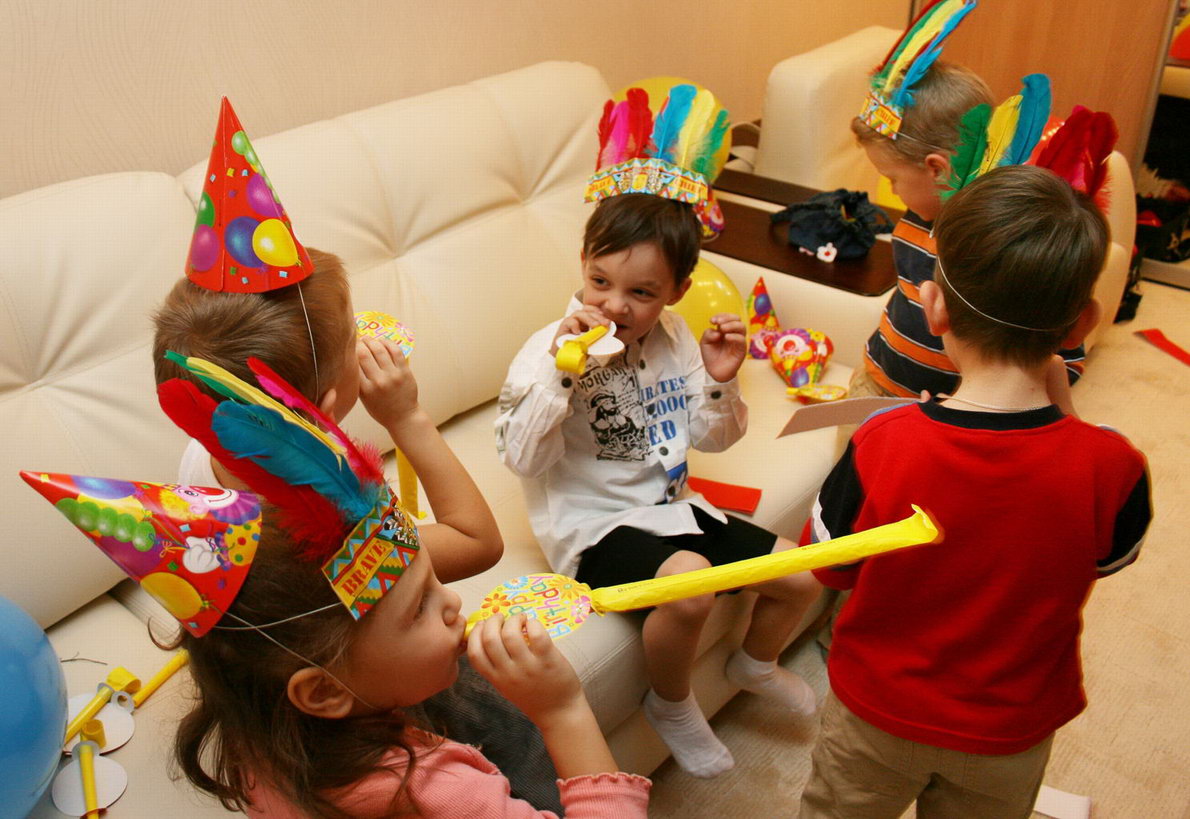 Как организовать детский праздник в домашних условиях?