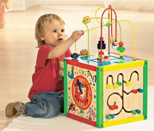 Как выбрать правильные игрушки для развития ребенка