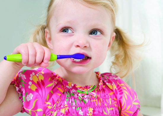 Питание ребенка в период роста зубов